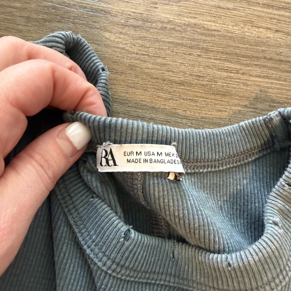 Zara Ribbed Racerback Gray Tank - Picture 3 of 3